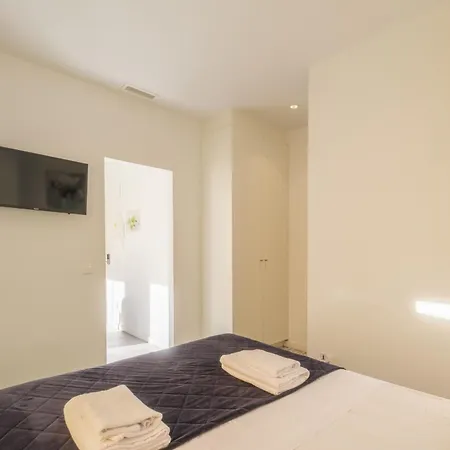 Gorgeous With A Large Private Terrace Apart Otel Valensiya