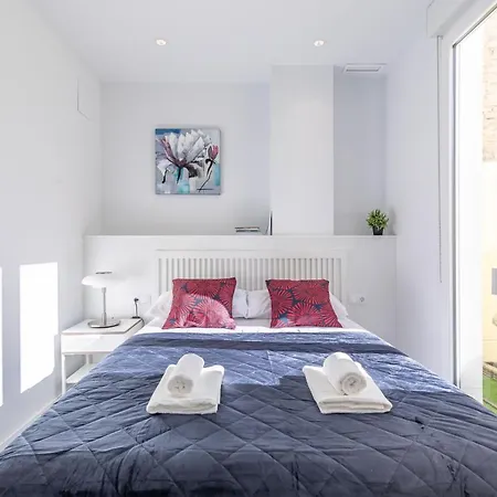 Aparthotel Gorgeous With A Large Private Terrace Valenza